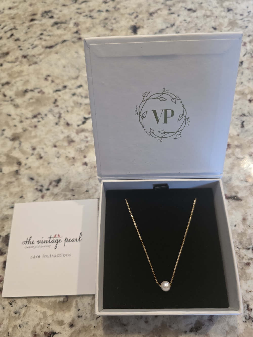 Gold Freshwater Pearl Necklace 🦪